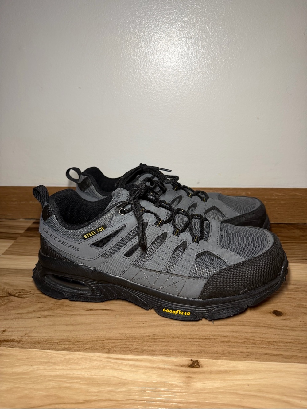 Skechers Work Skech-Air Envoy Steel Toe Shoes Mens 12 W Wide Goodyear 200140W
